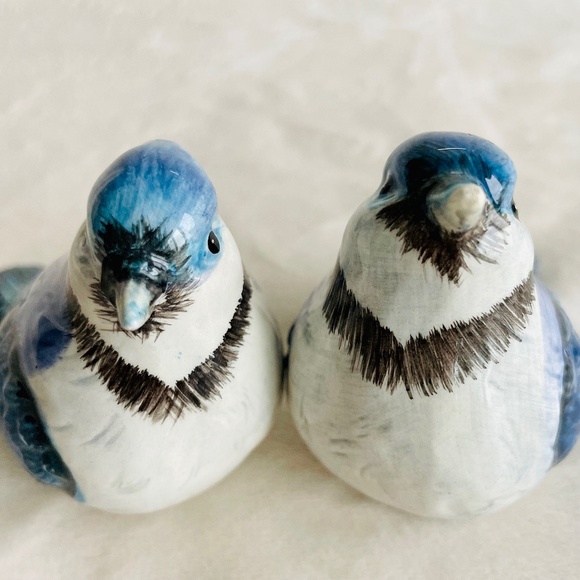 Porcelain Blue Jay Salt and Pepper Shakers - Picture 6 of 14